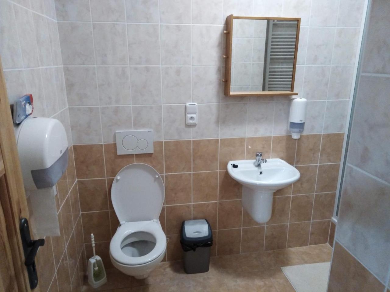Penzion Snezenka Jiretin pod Bukovou Bagian luar foto