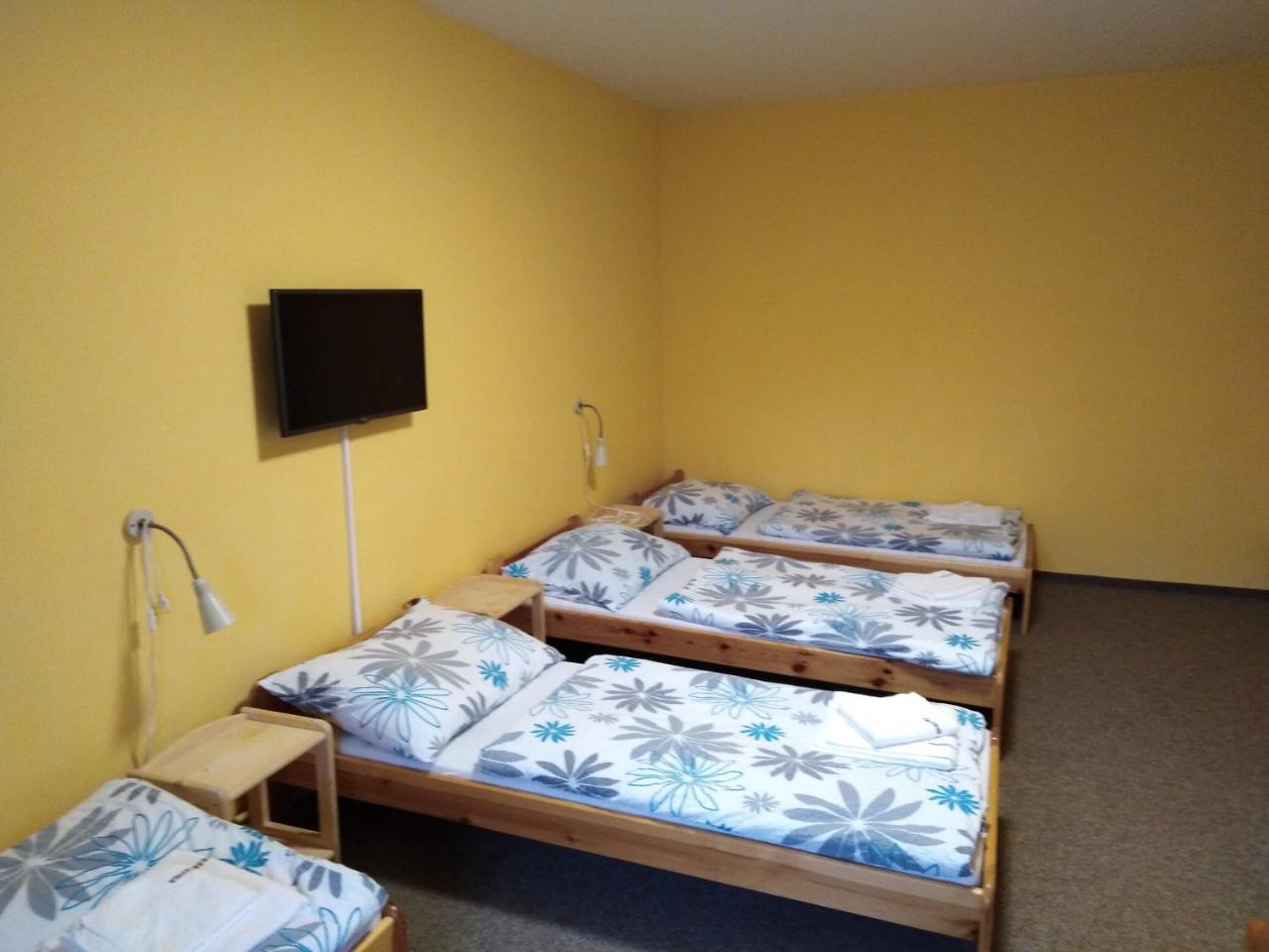 Penzion Snezenka Jiretin pod Bukovou Bagian luar foto