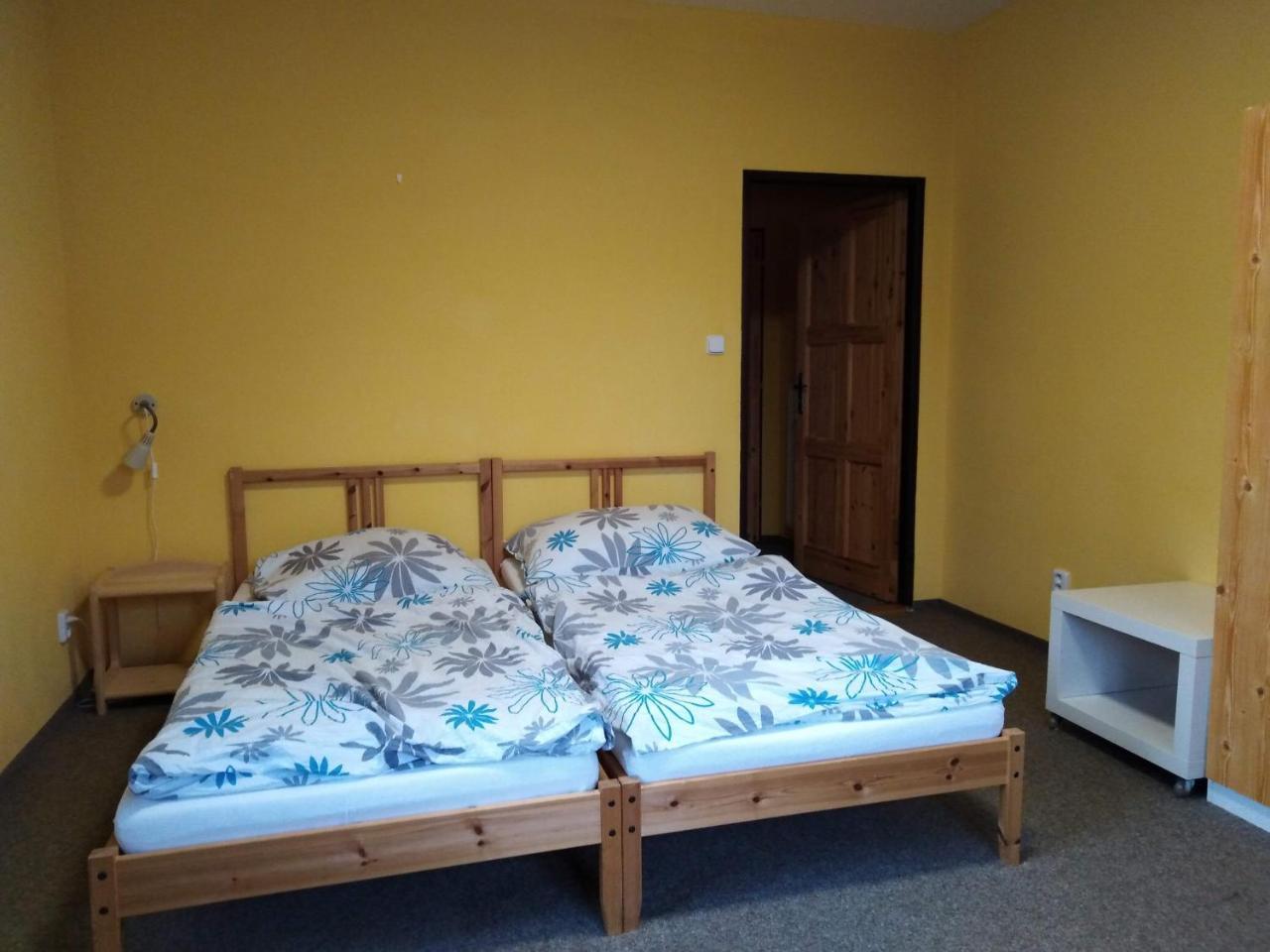 Penzion Snezenka Jiretin pod Bukovou Bagian luar foto