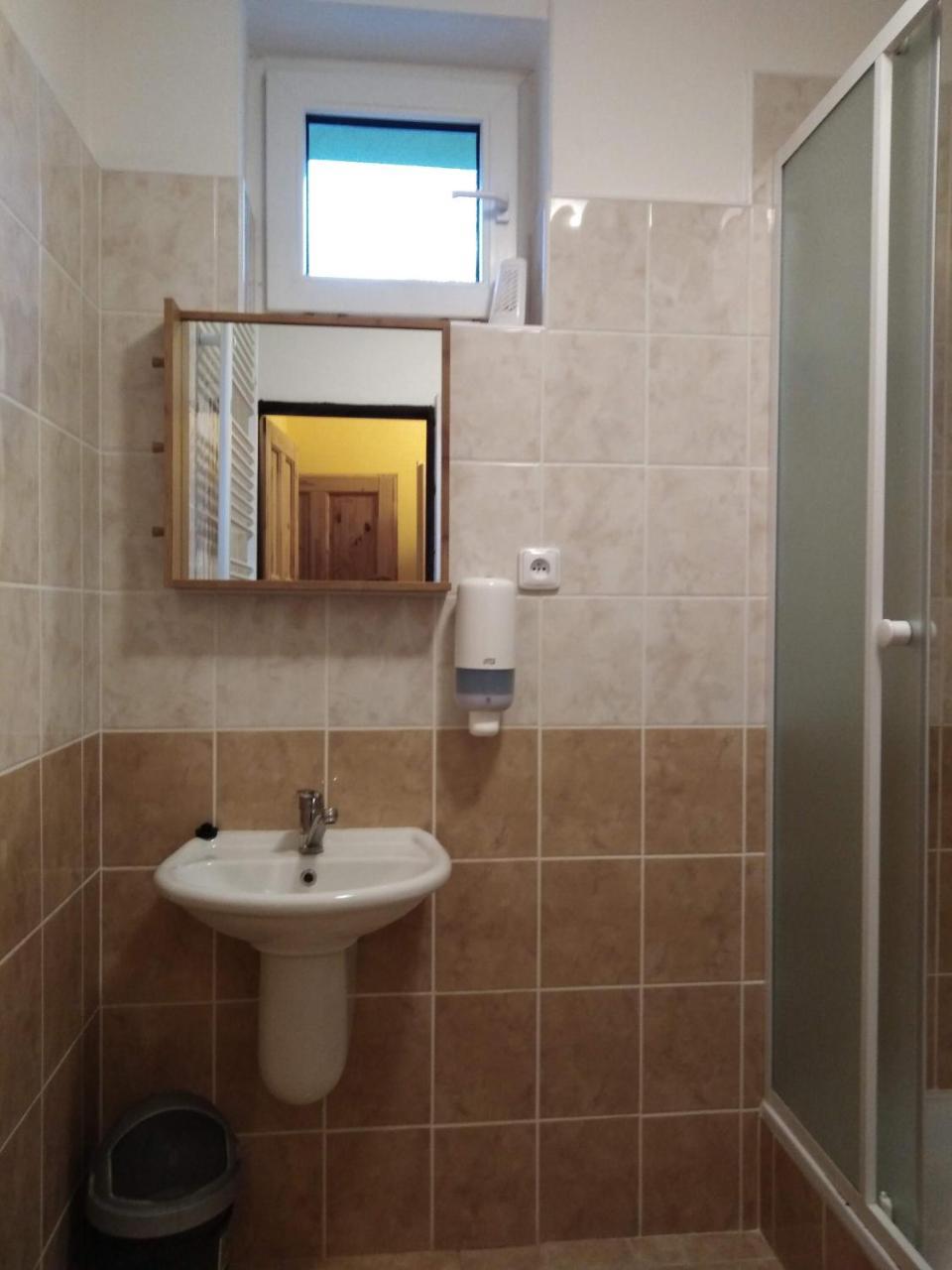 Penzion Snezenka Jiretin pod Bukovou Bagian luar foto